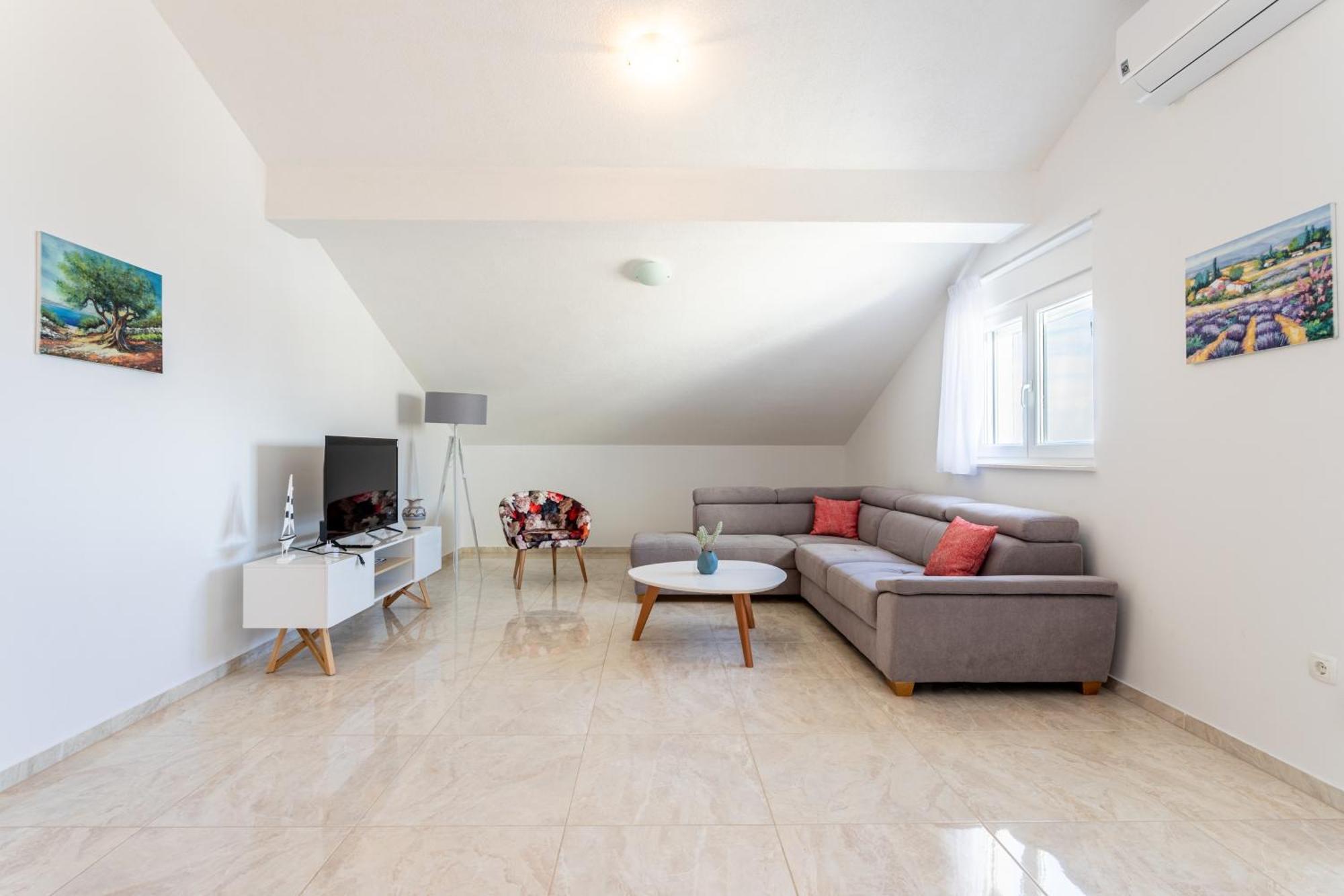 Villa Ana Perfect For Families With Kids And Groups,House With Heated Pool Ποντστράνα Εξωτερικό φωτογραφία